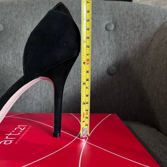 SAM EDELMAN Telsa D'Orsay Suede Pumps, 10.5 - Picture 10 of 10